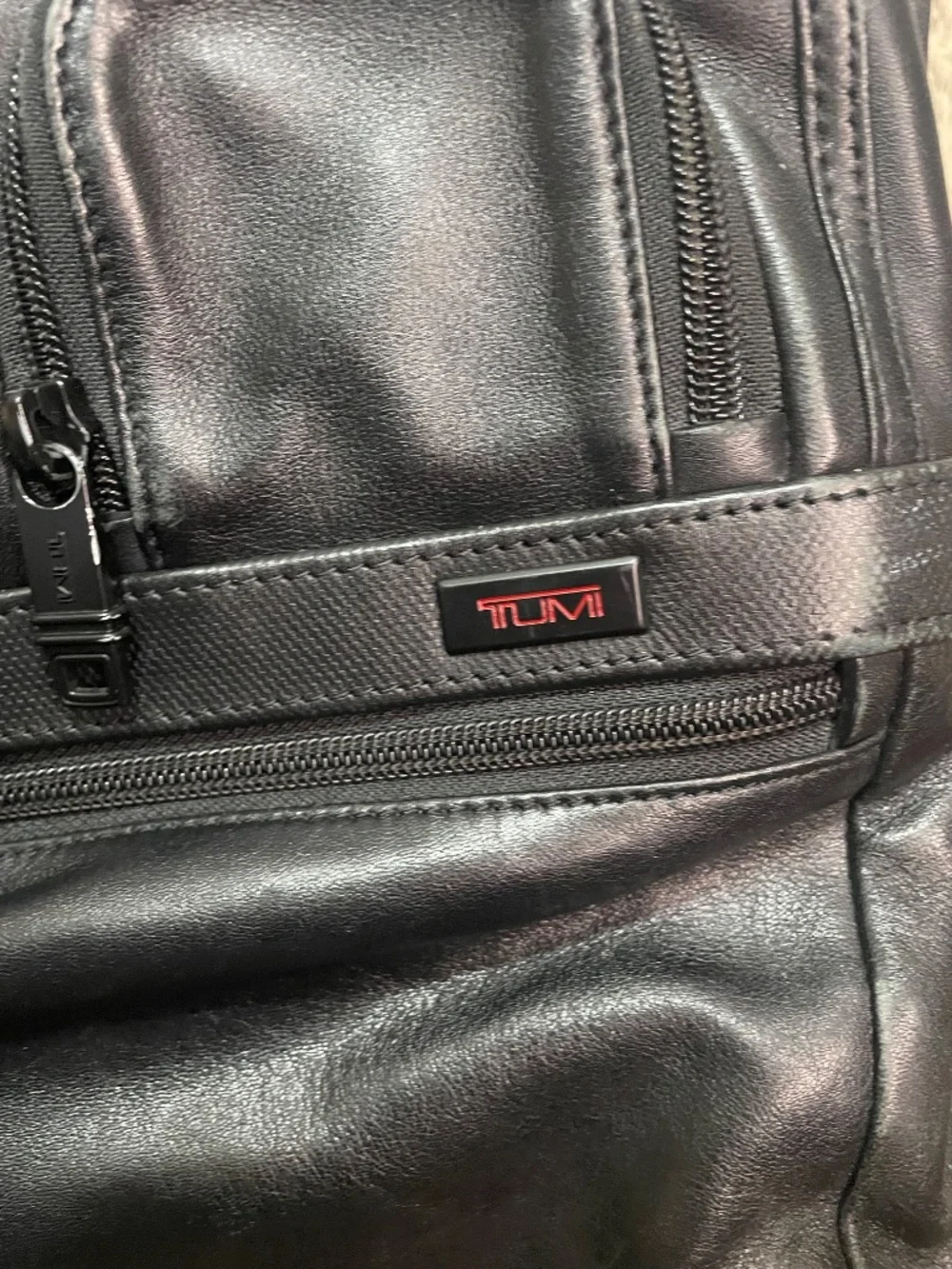 Tumi: vintage Alpha leather expandable briefcase
